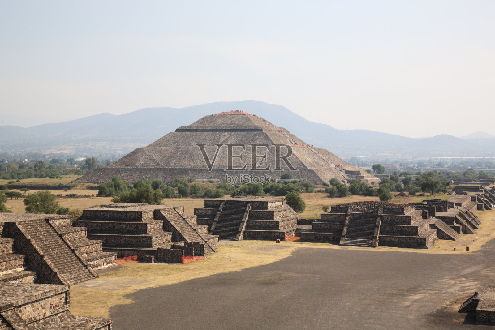 墨西哥特奥蒂瓦坎的太阳金字塔照片摄影图片