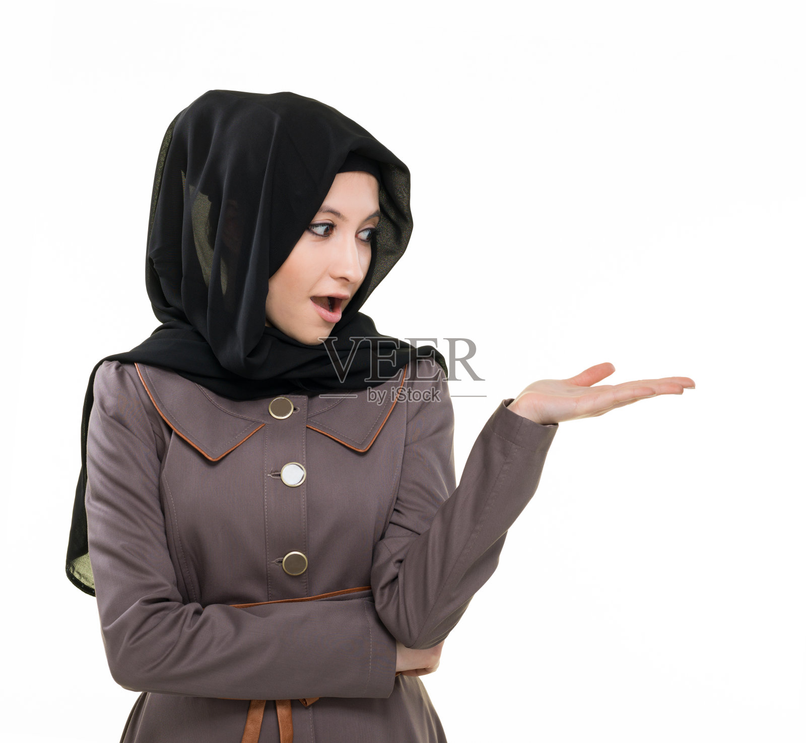 兴奋的穆斯林女孩照片摄影图片