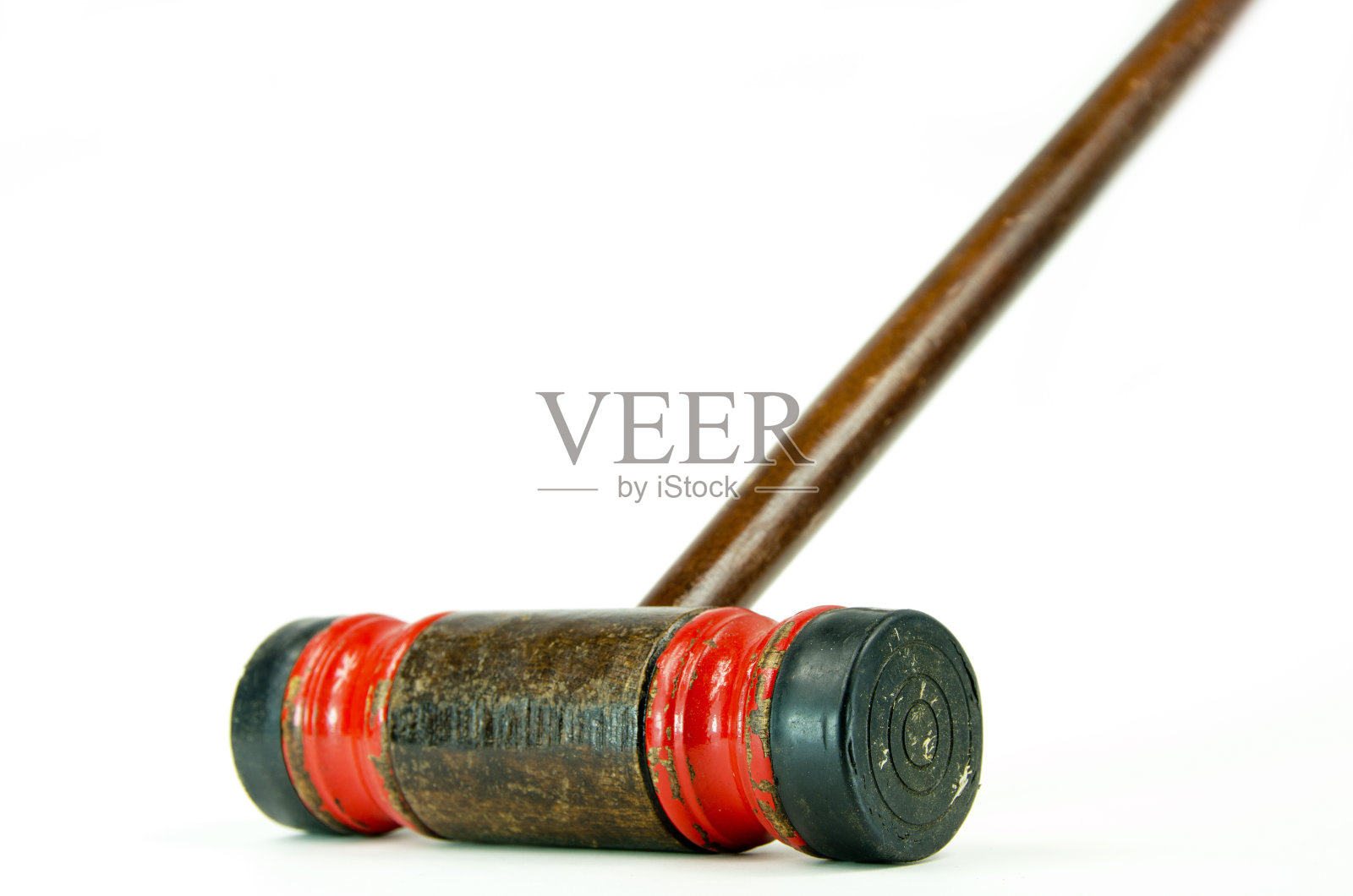 用过的槌球木槌孤立在白色上照片摄影图片