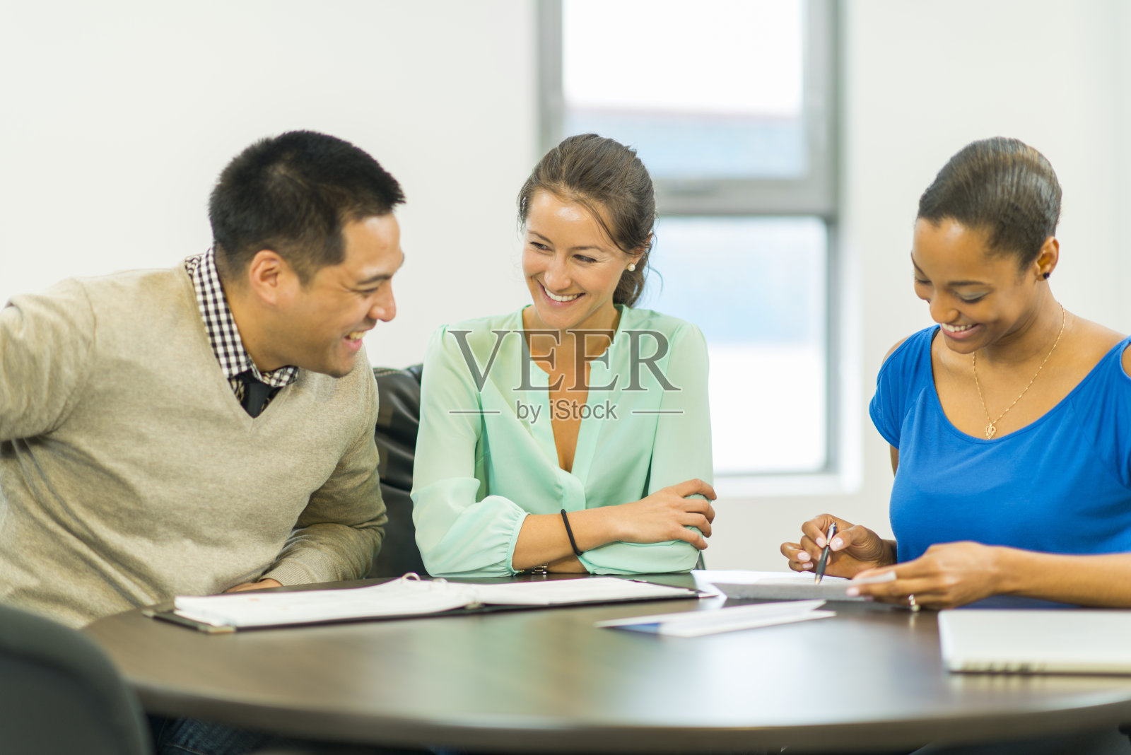 签署文件照片摄影图片