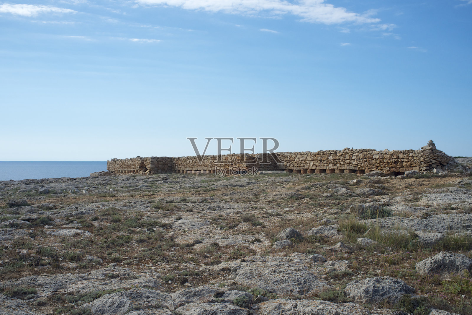 在巴利阿里群岛的梅诺卡岛小型军事海岸防御照片摄影图片