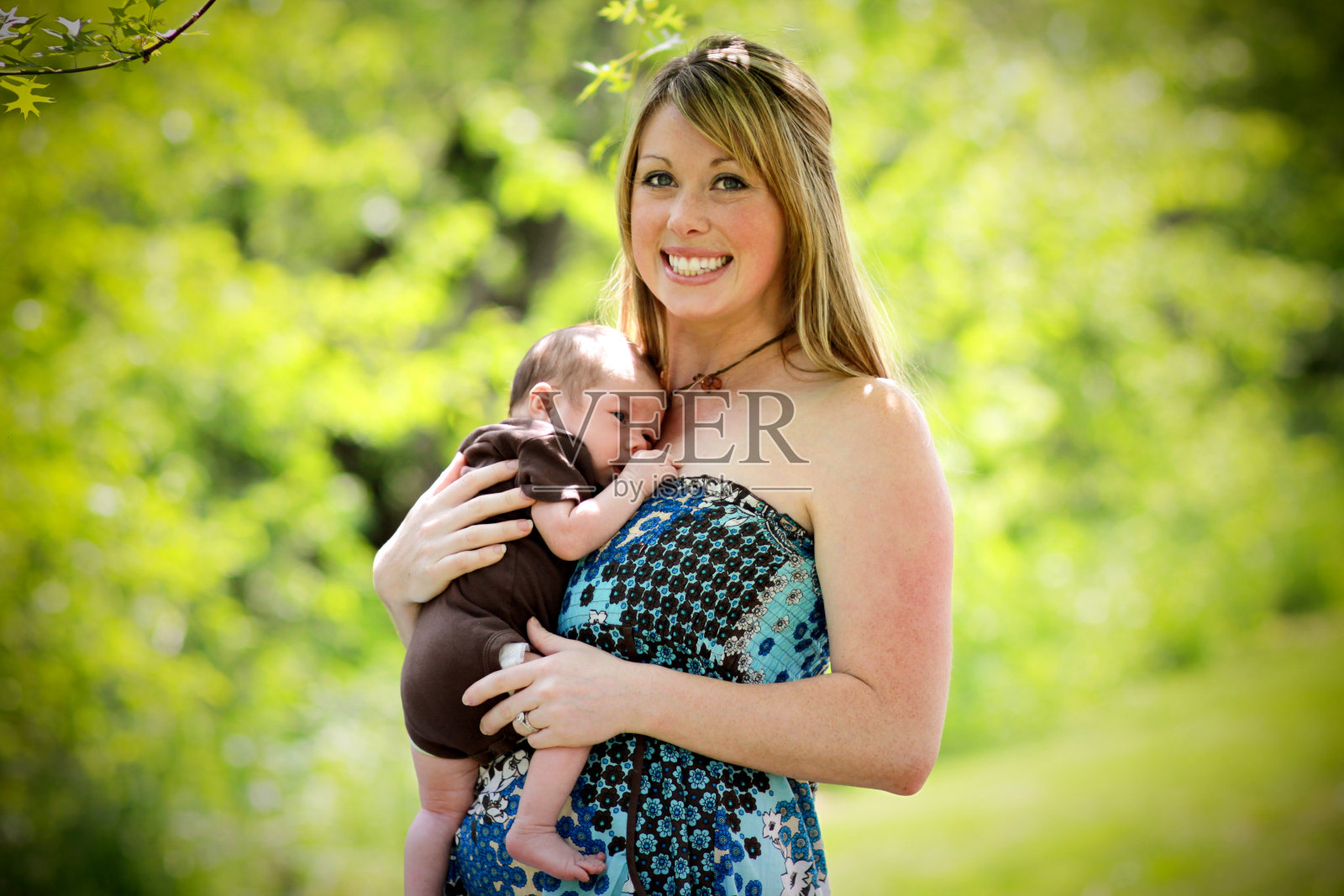 美丽的家庭肖像画照片摄影图片