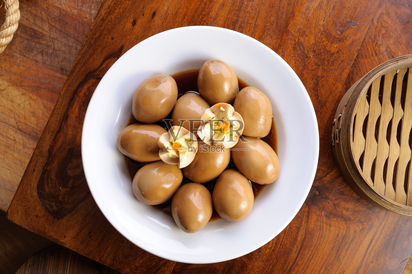 烤过的鸡蛋照片摄影图片