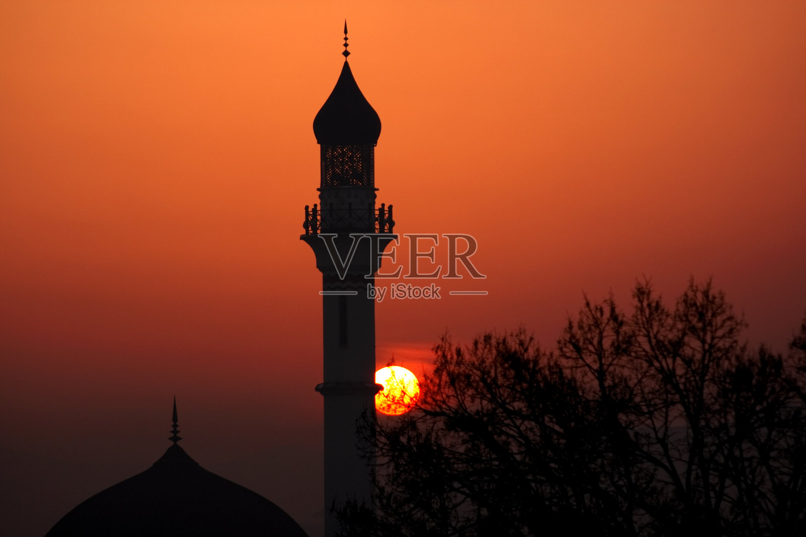 清真寺在日落时分照片摄影图片