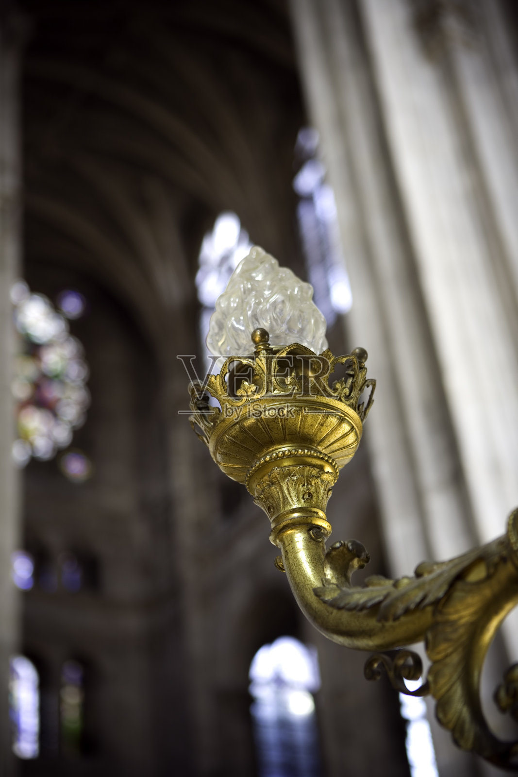 教堂的灯光照片摄影图片