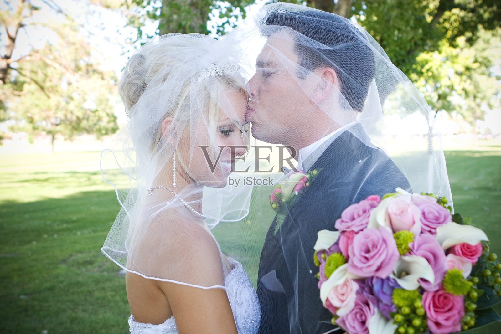 新娘和新郎照片摄影图片