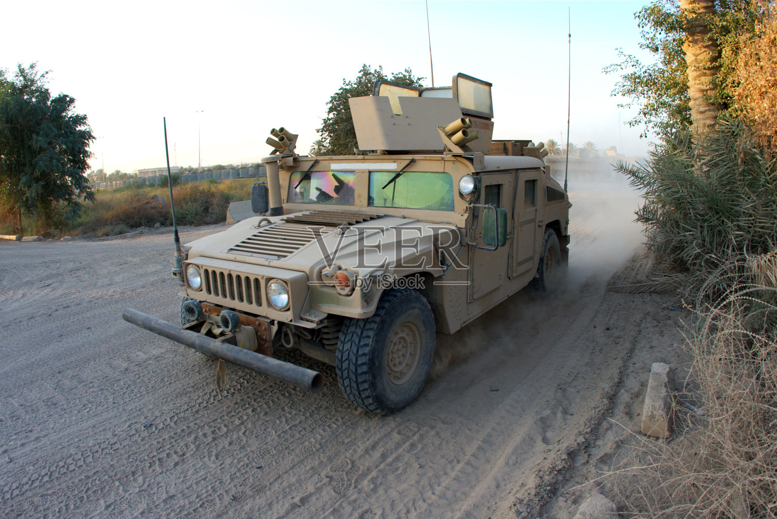 HMMWV照片摄影图片