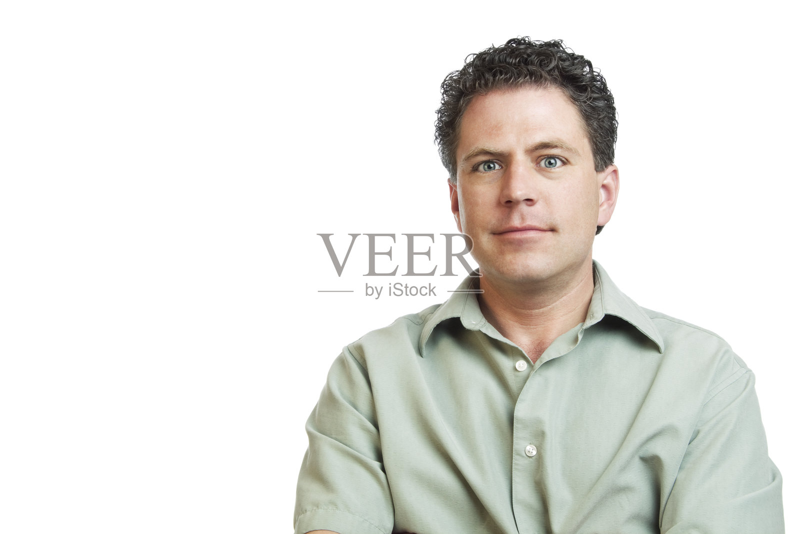 真人:白底上的英俊男子微笑照片摄影图片