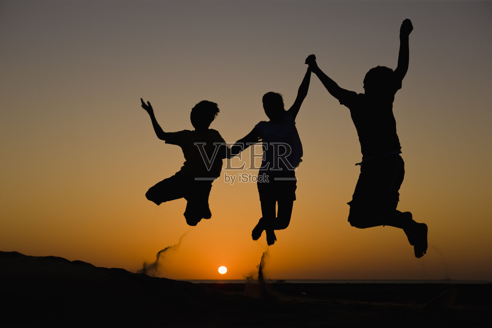 孩子们跳照片摄影图片