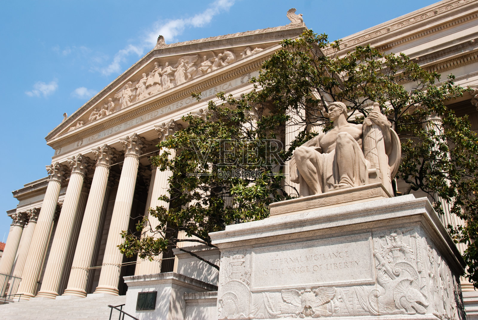 华盛顿特区美国国家档案馆的雕像照片摄影图片