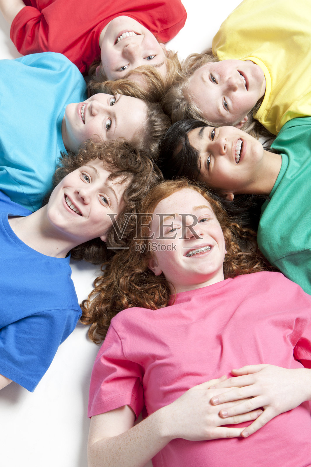 青少年在一起照片摄影图片