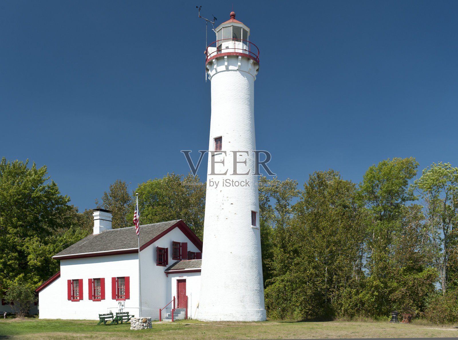 鲟鱼点灯塔照片摄影图片