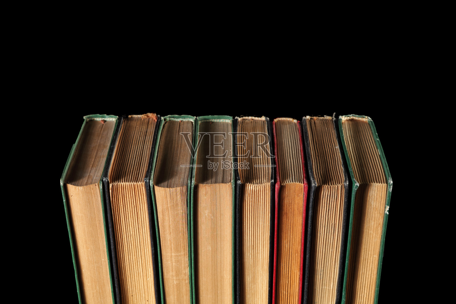 一排精装书照片摄影图片