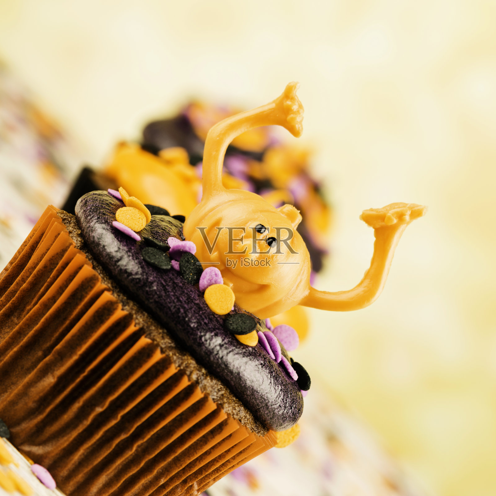 万圣节小南瓜纸杯蛋糕照片摄影图片