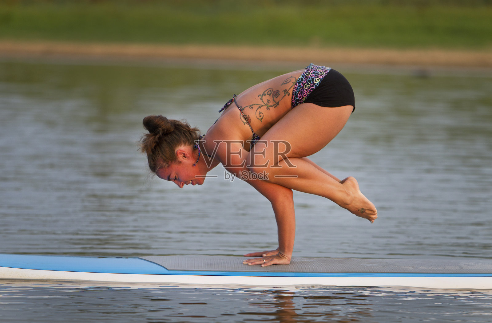 桨板瑜伽照片摄影图片