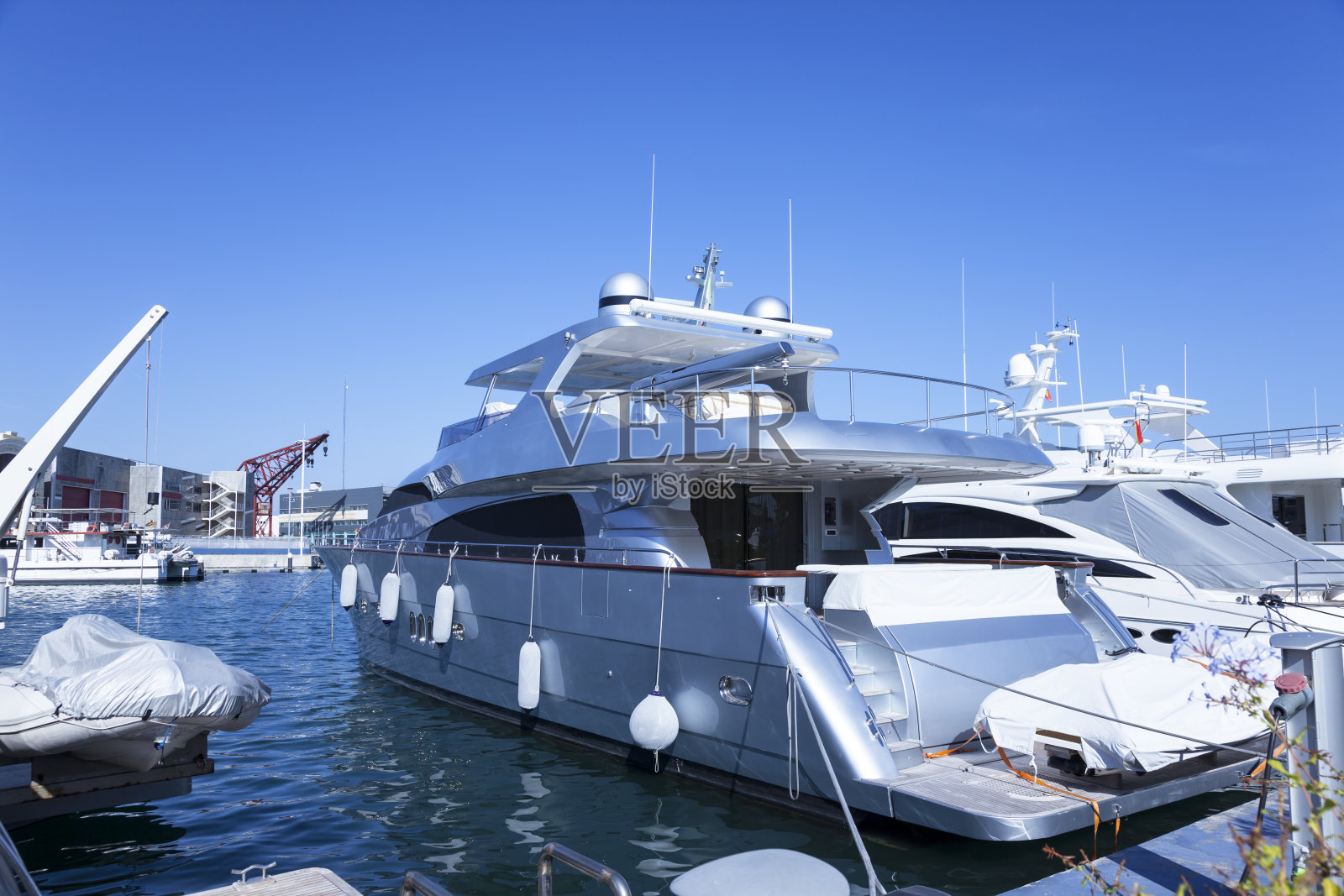 船在港口照片摄影图片