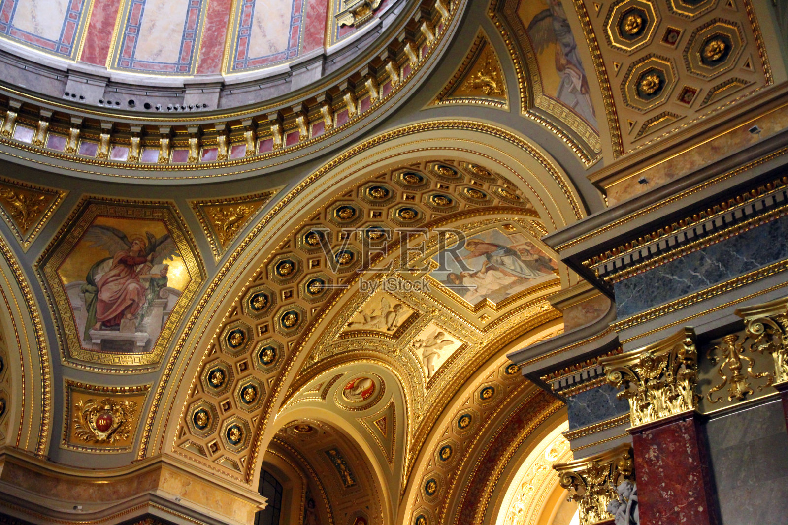 金色的神照片摄影图片