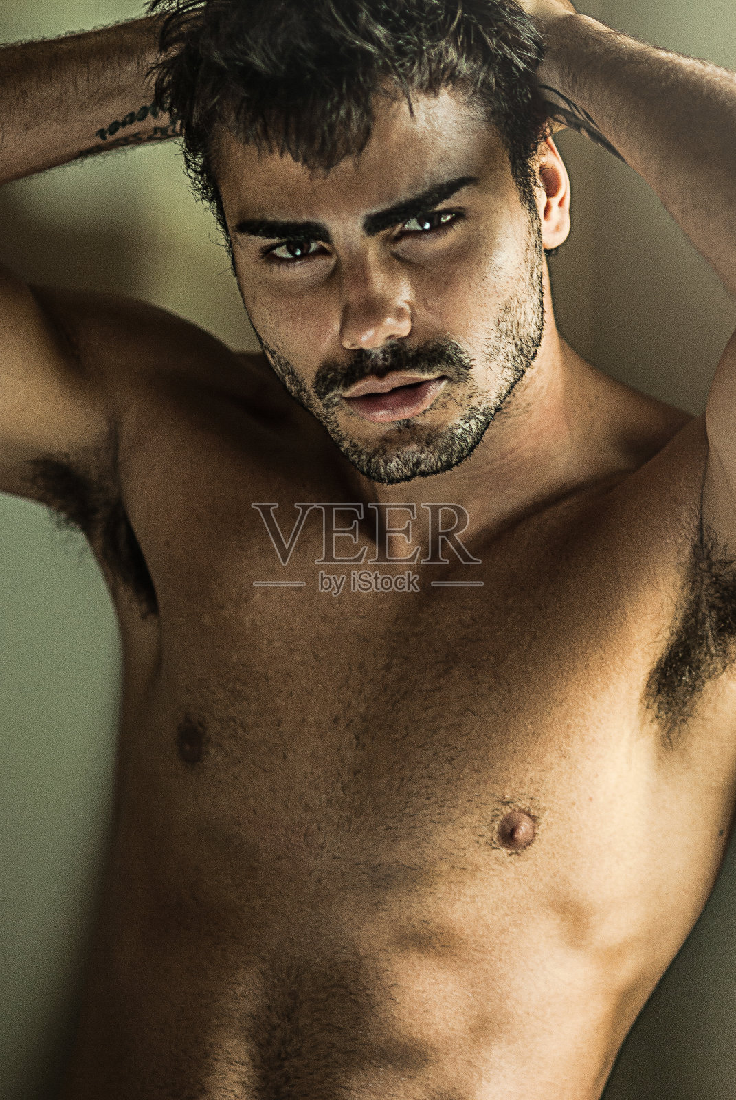 男模特肖像照片摄影图片