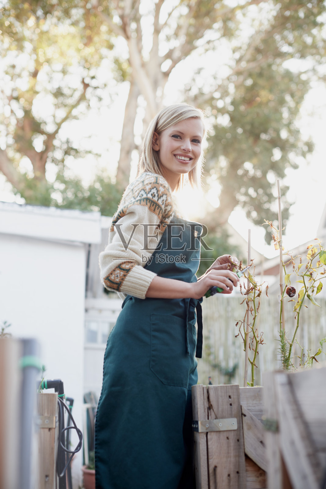 她只吃有机食品照片摄影图片