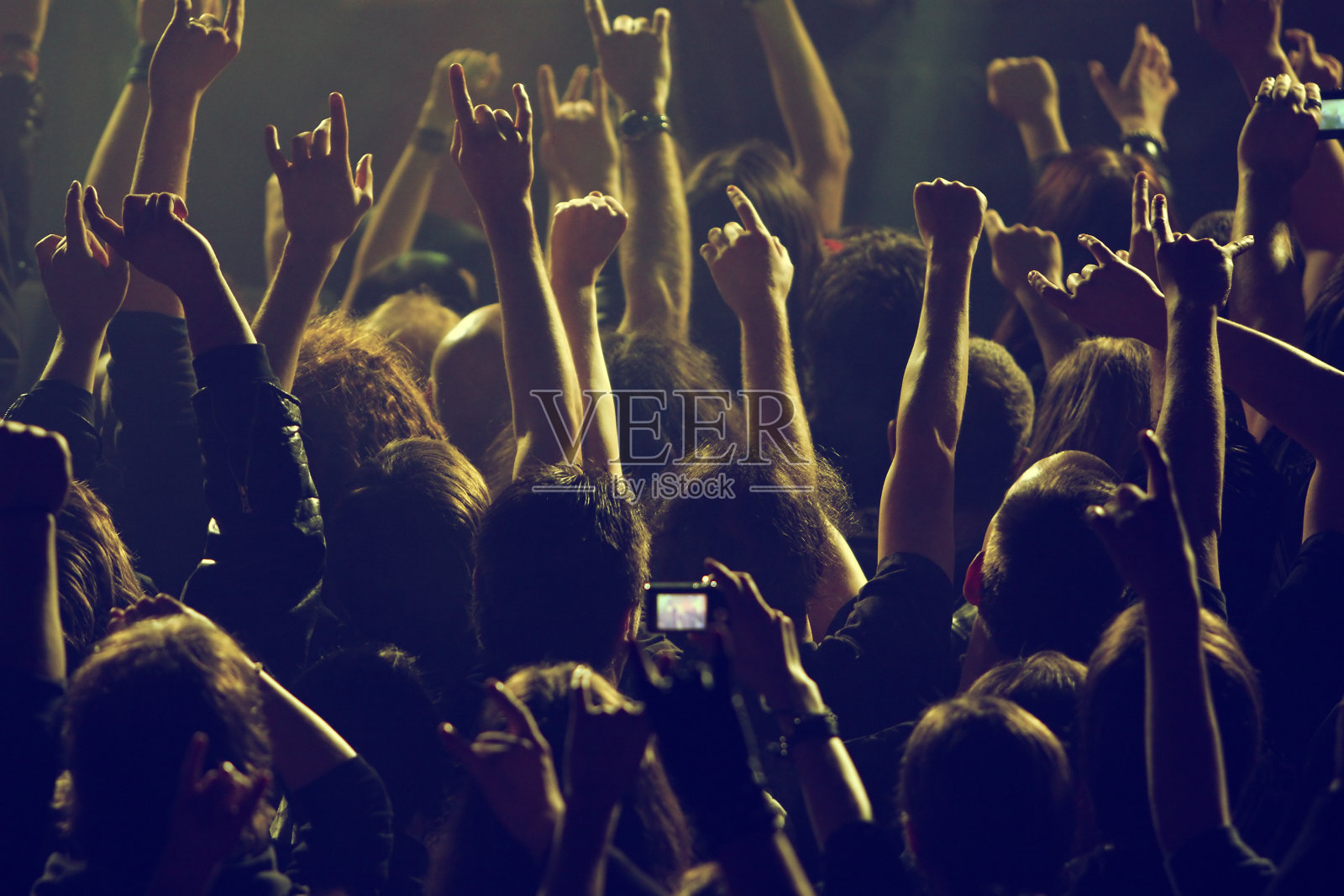 摇摆的人群照片摄影图片