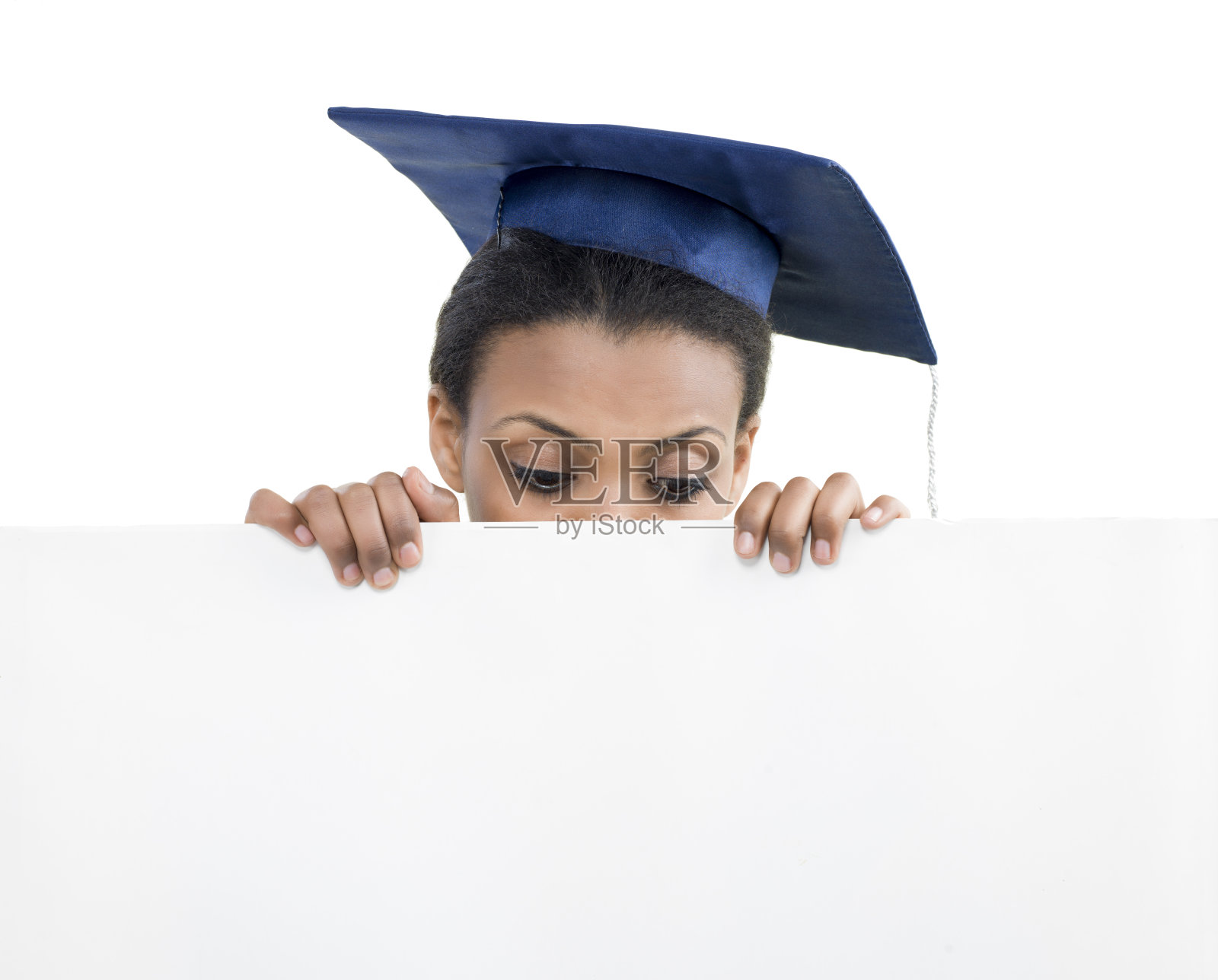 举着标语的毕业生照片摄影图片