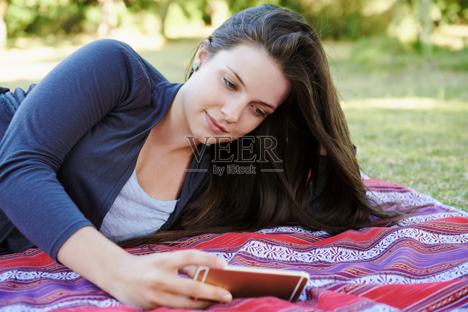 让我们看看网上发生了什么……照片摄影图片