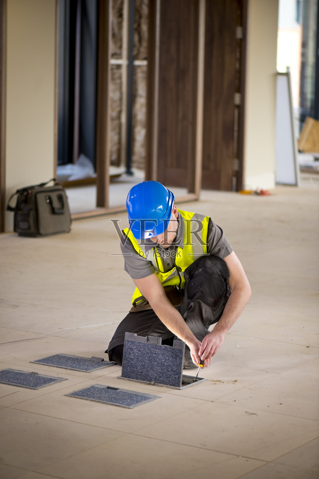 现场电工照片摄影图片