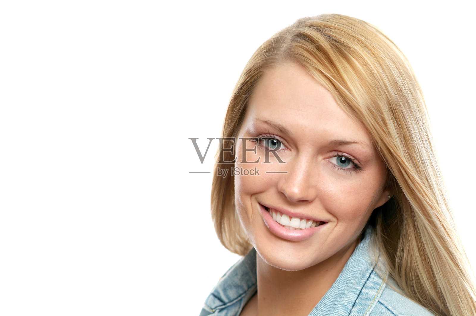 美丽的年轻金发女人完美的微笑照片摄影图片