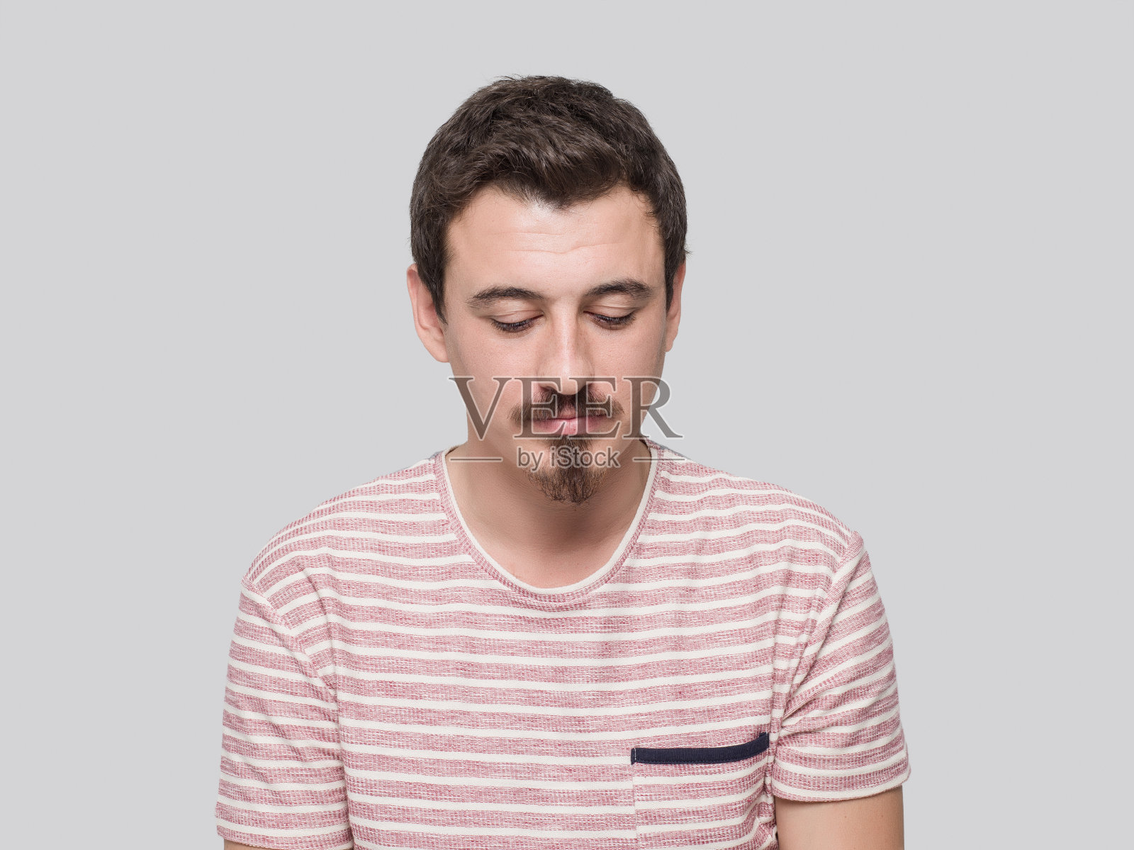 深思熟虑的人反省照片摄影图片