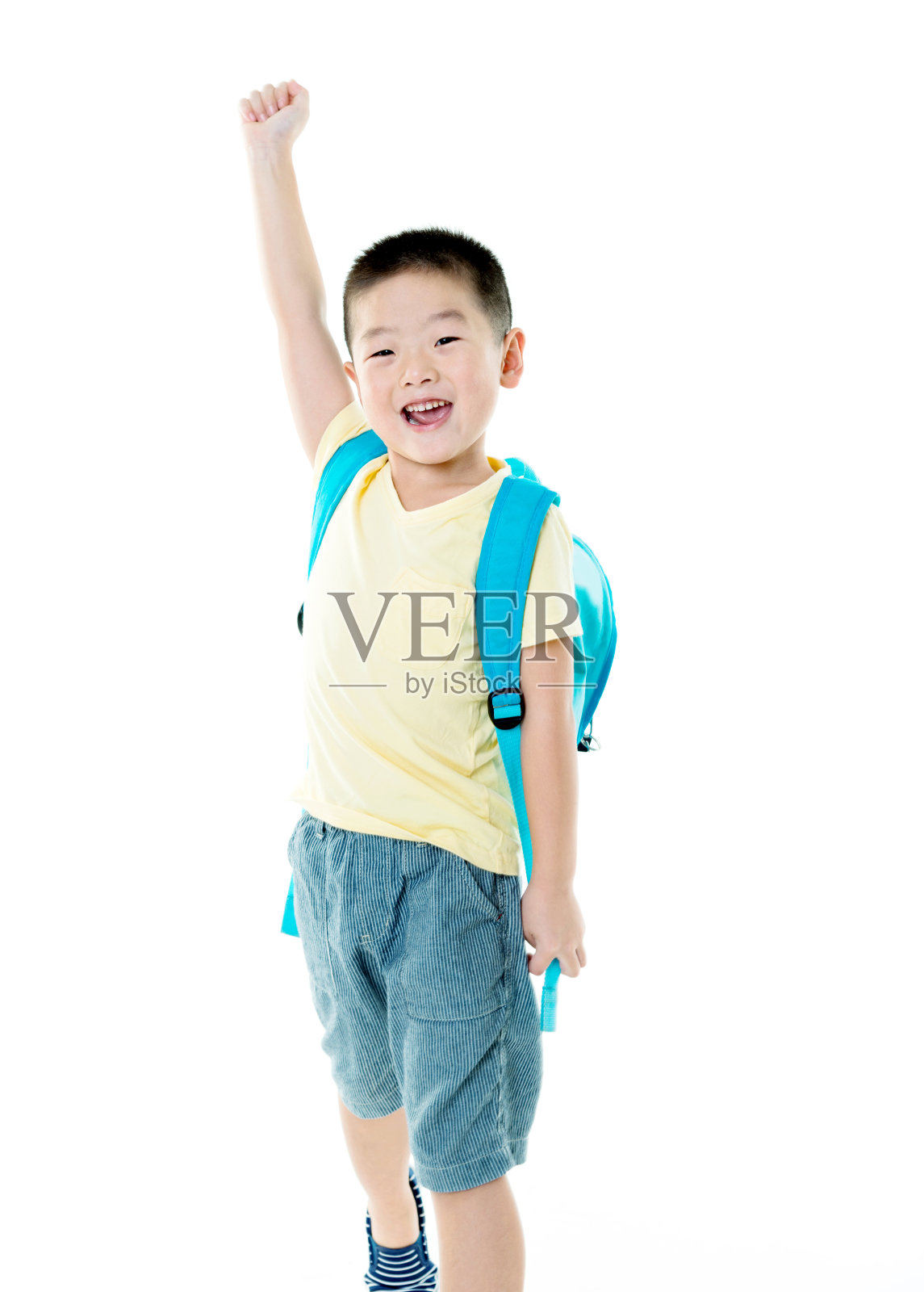 一个背着蓝色背包的男生照片摄影图片