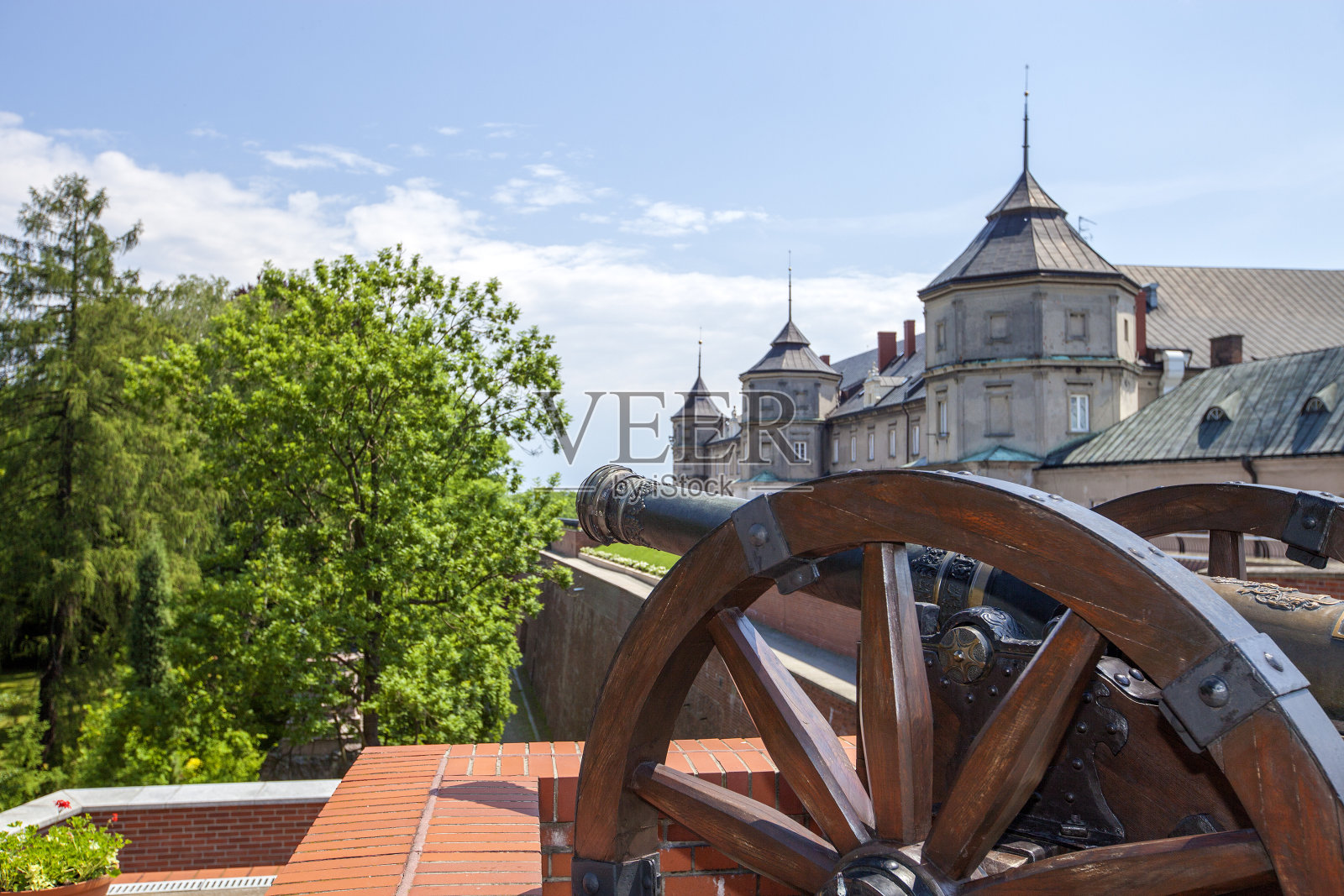 琴斯托霍瓦修道院大炮照片摄影图片