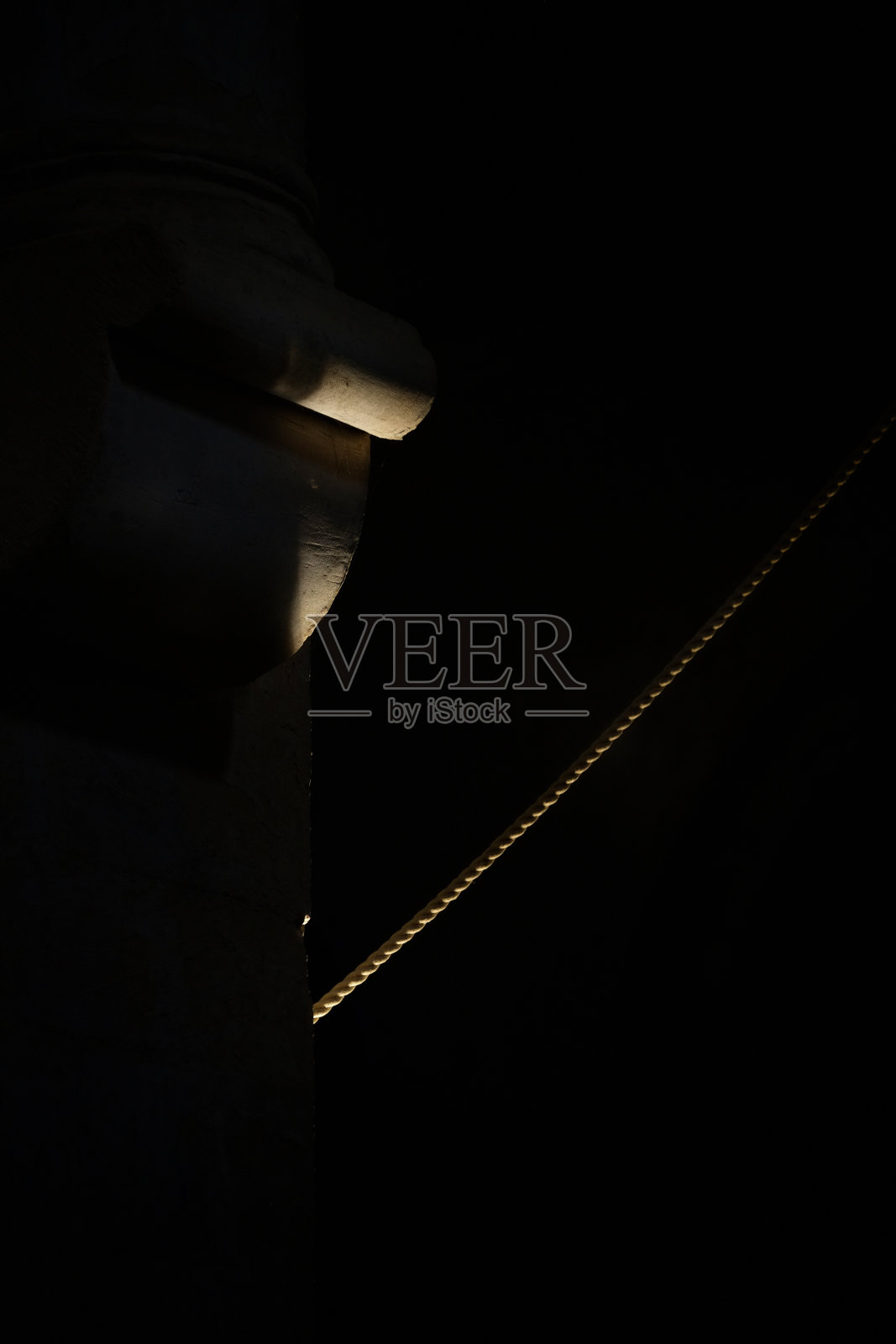 塞纳克圣母院修道院-卢贝隆照片摄影图片