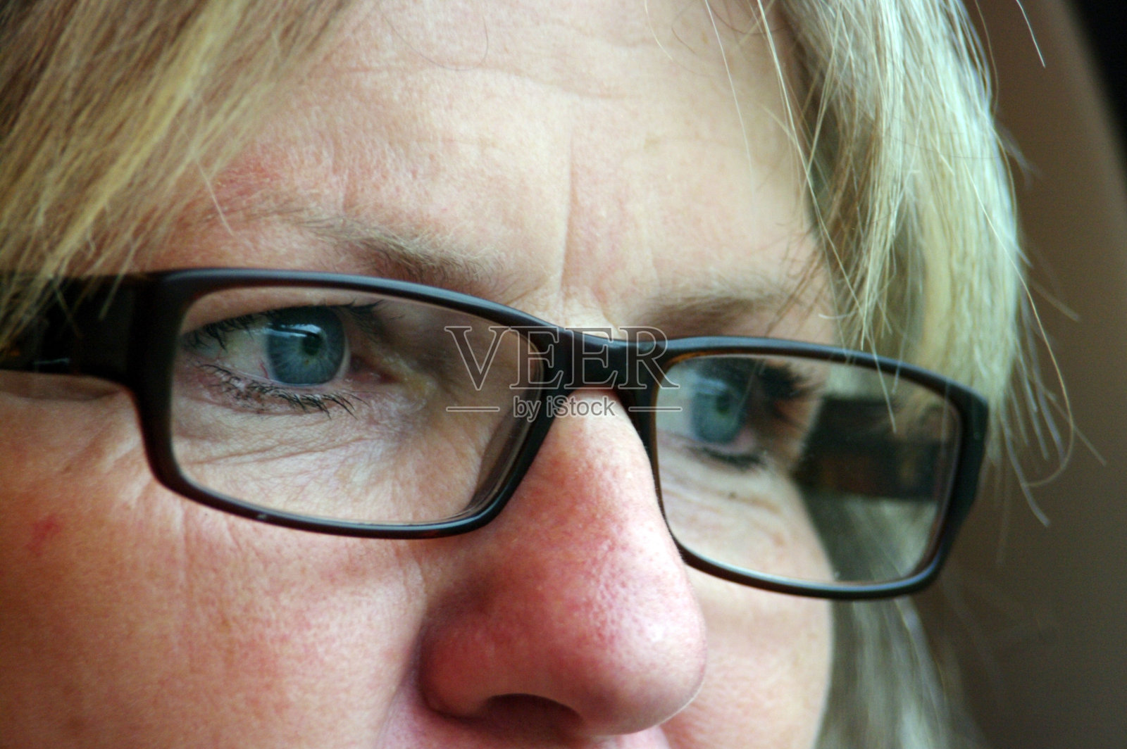 Concetrated表达式照片摄影图片