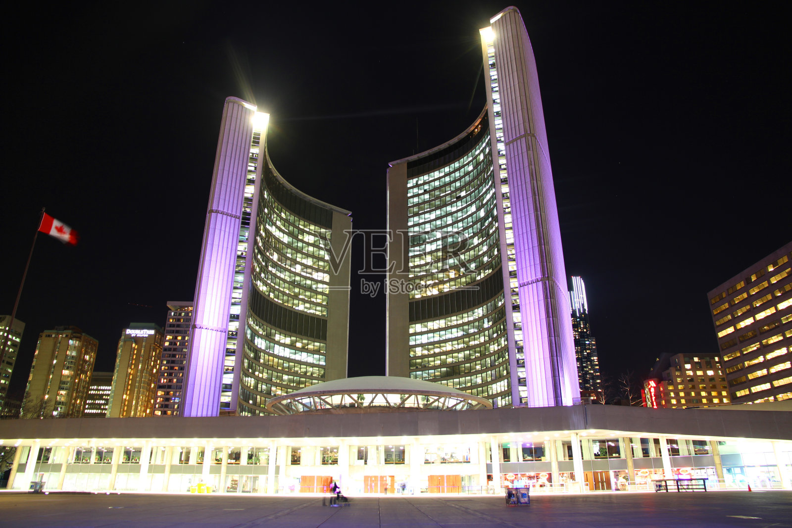 夜晚的市政厅照片摄影图片