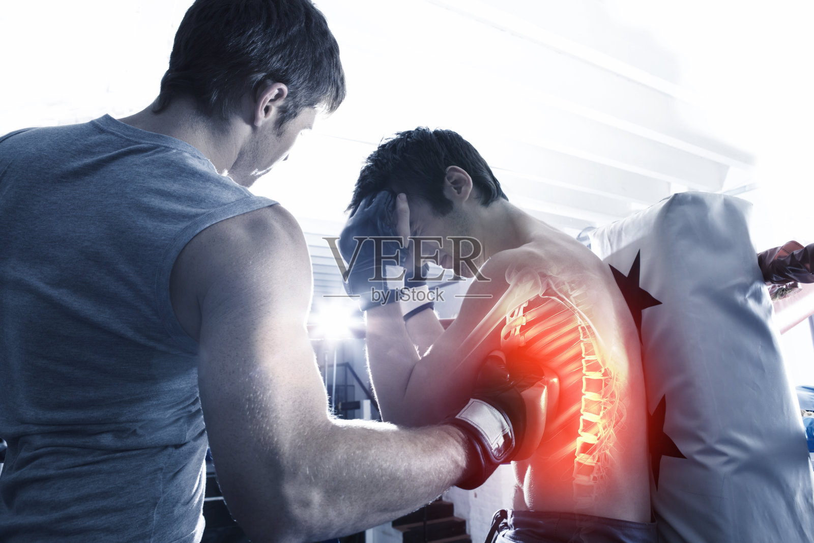 击打身体照片摄影图片