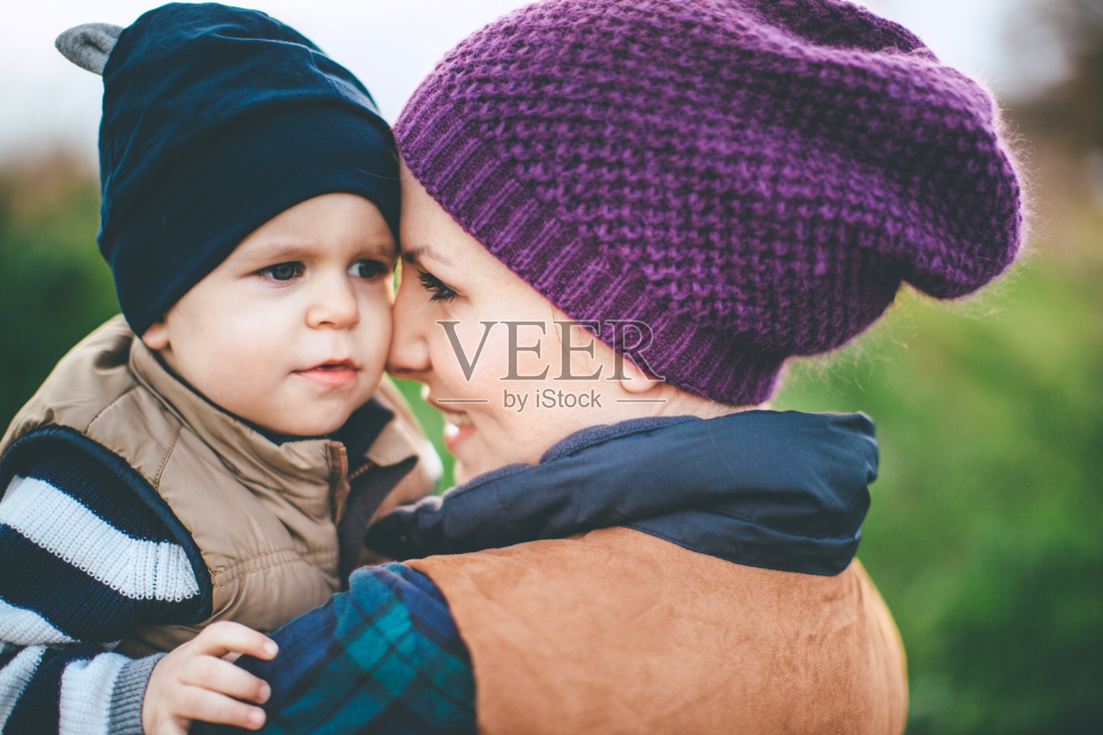 幸福的母亲照片摄影图片