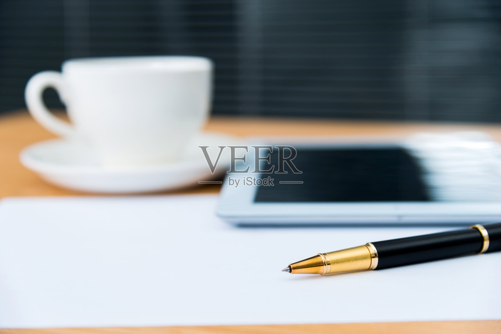 写字板和空白纸照片摄影图片