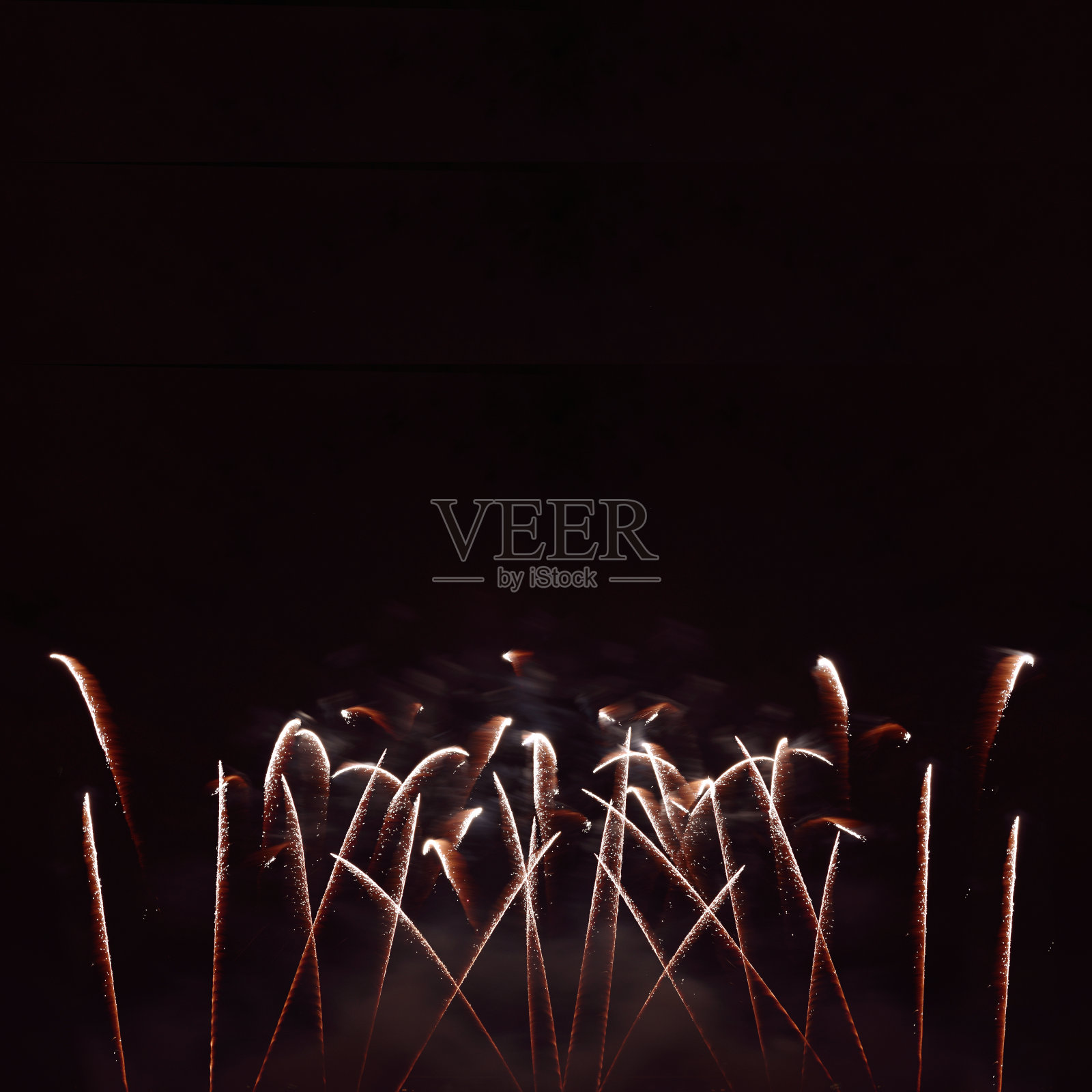 低姿态的烟花照片摄影图片