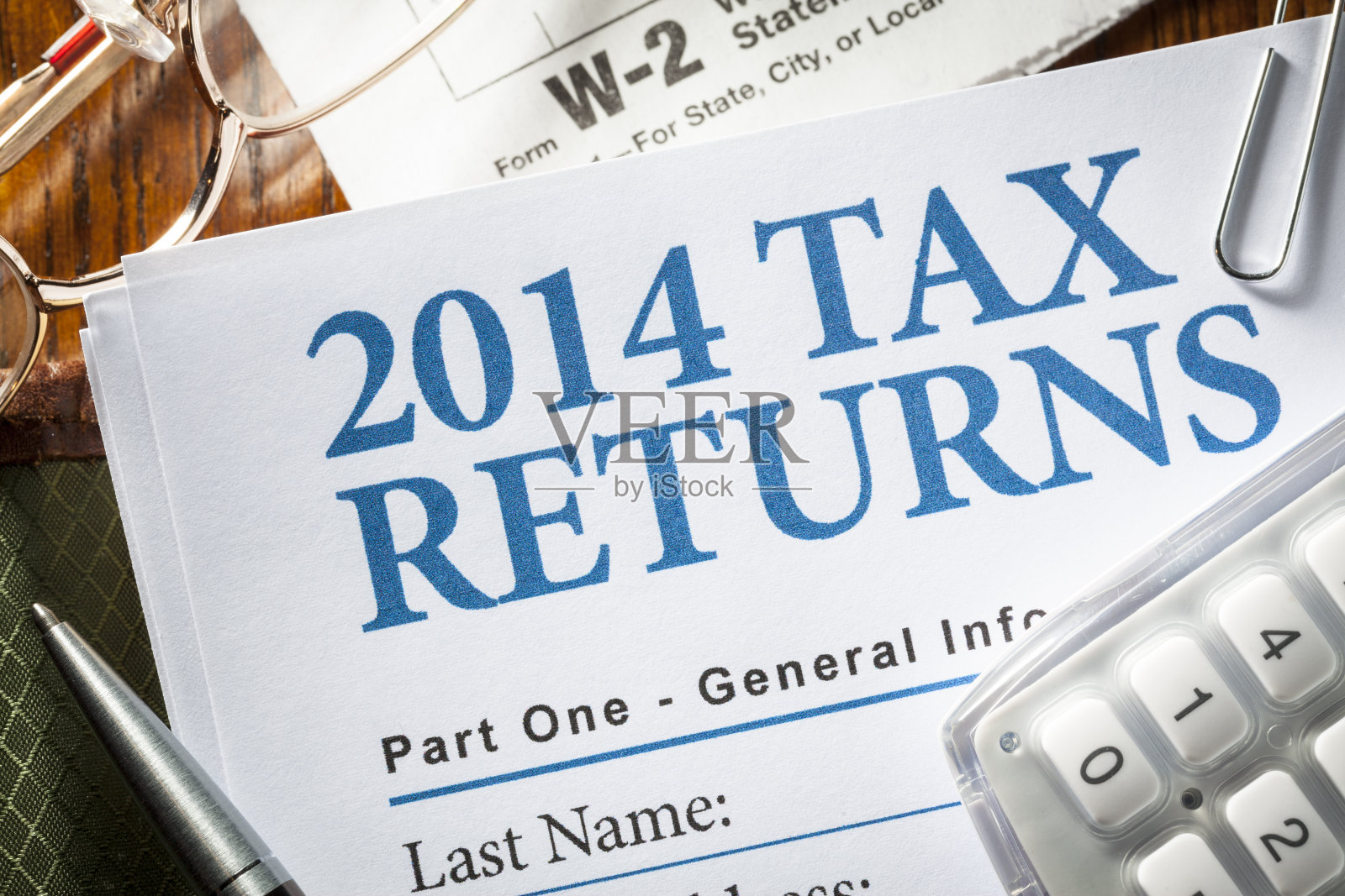 2014年纳税申报表照片摄影图片