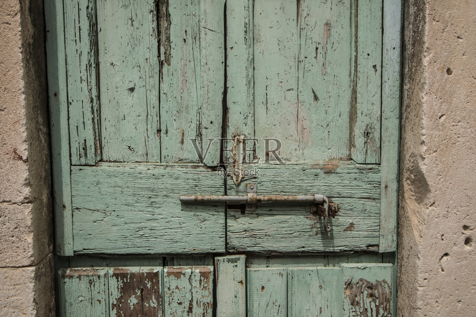 紧闭的木门照片摄影图片