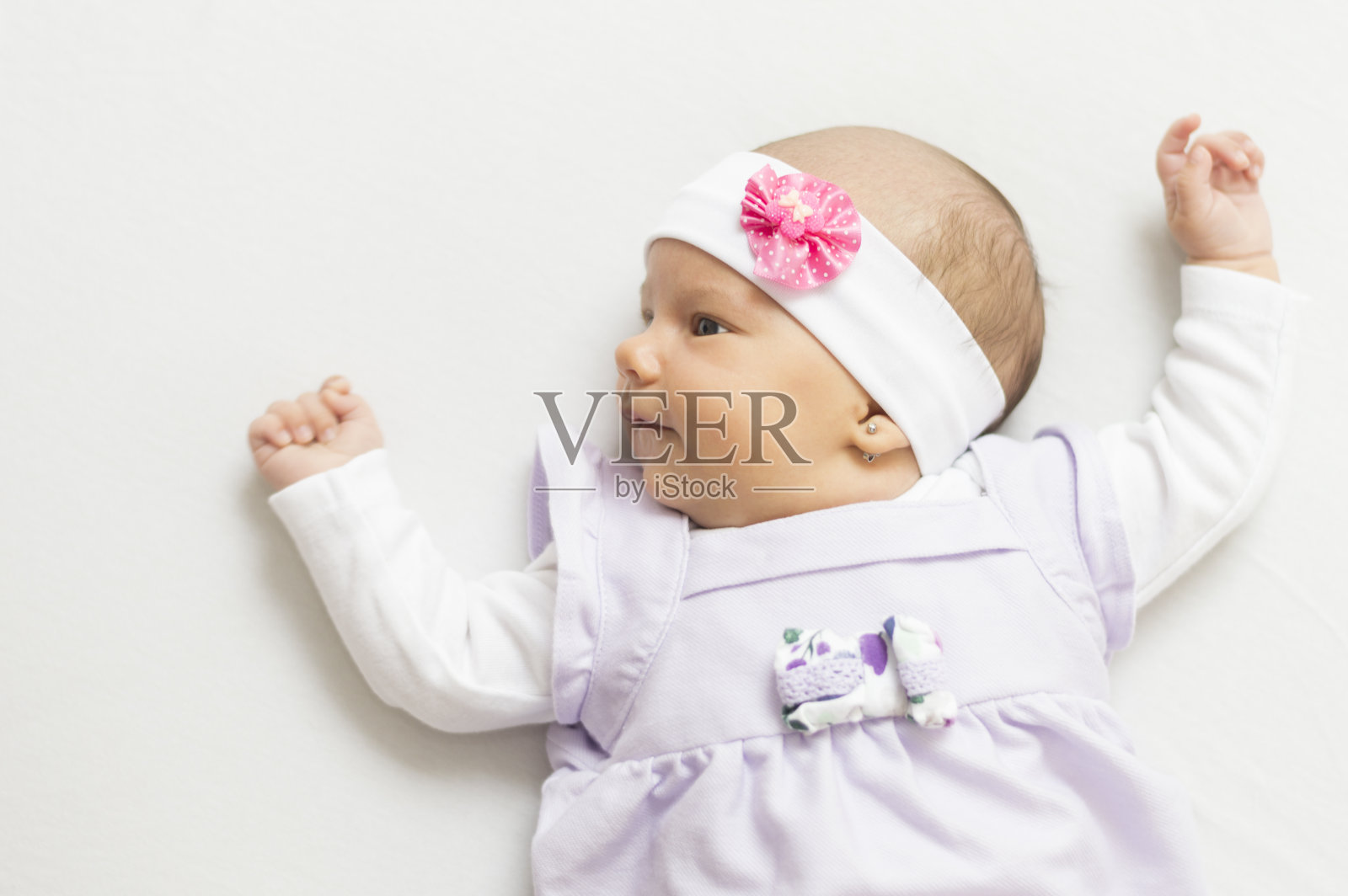 漂亮的小女孩照片摄影图片