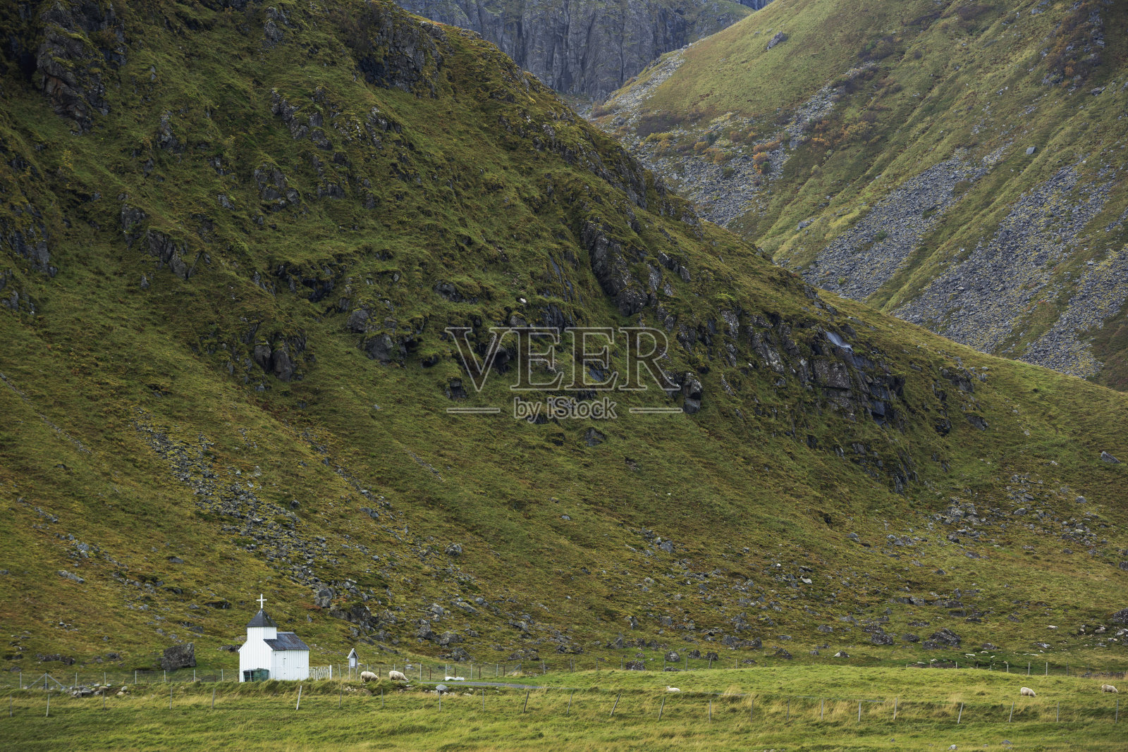 小北欧教堂，罗浮敦，挪威照片摄影图片