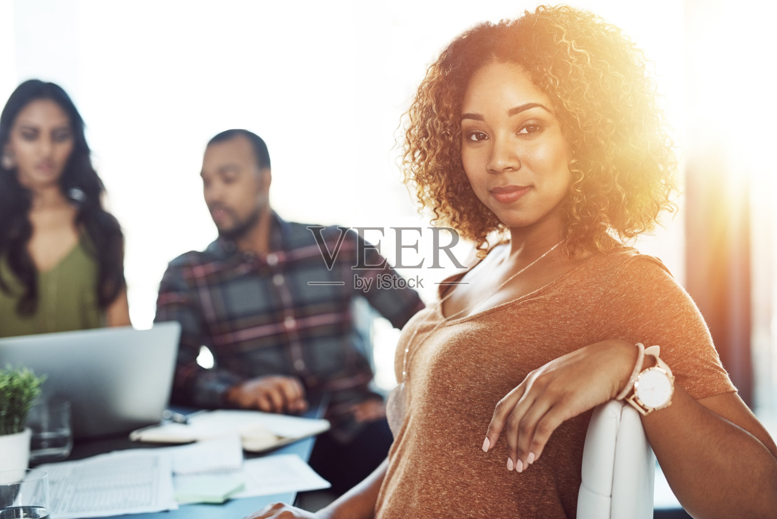 致力于创造合作的文化照片摄影图片