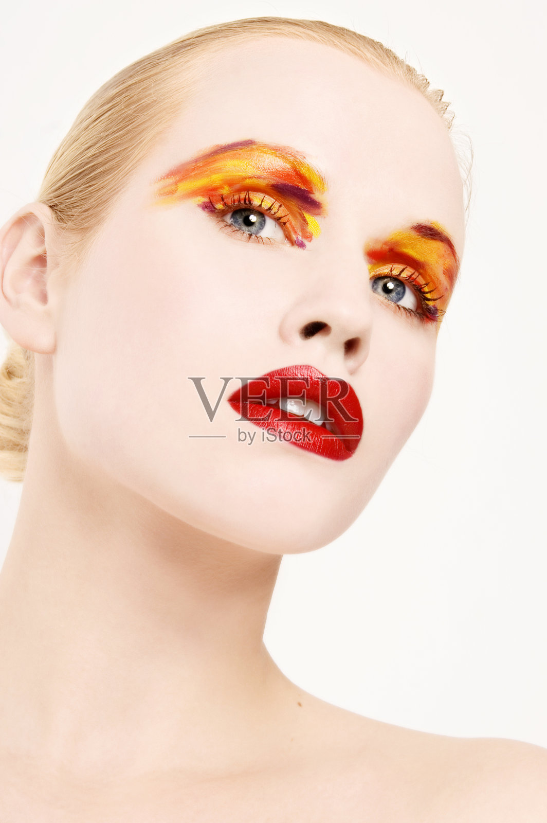 化妆的女人照片摄影图片