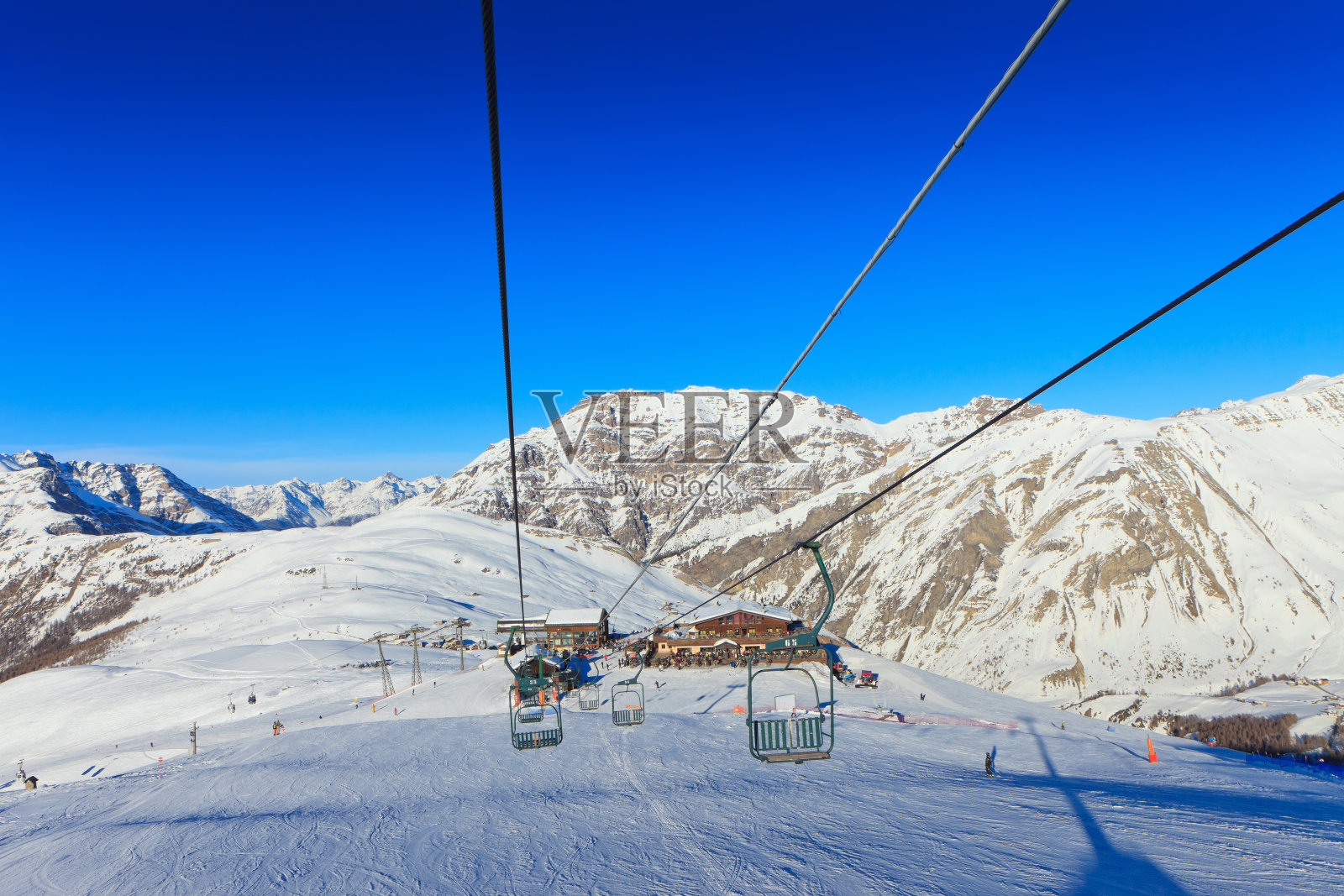 滑雪胜地照片摄影图片