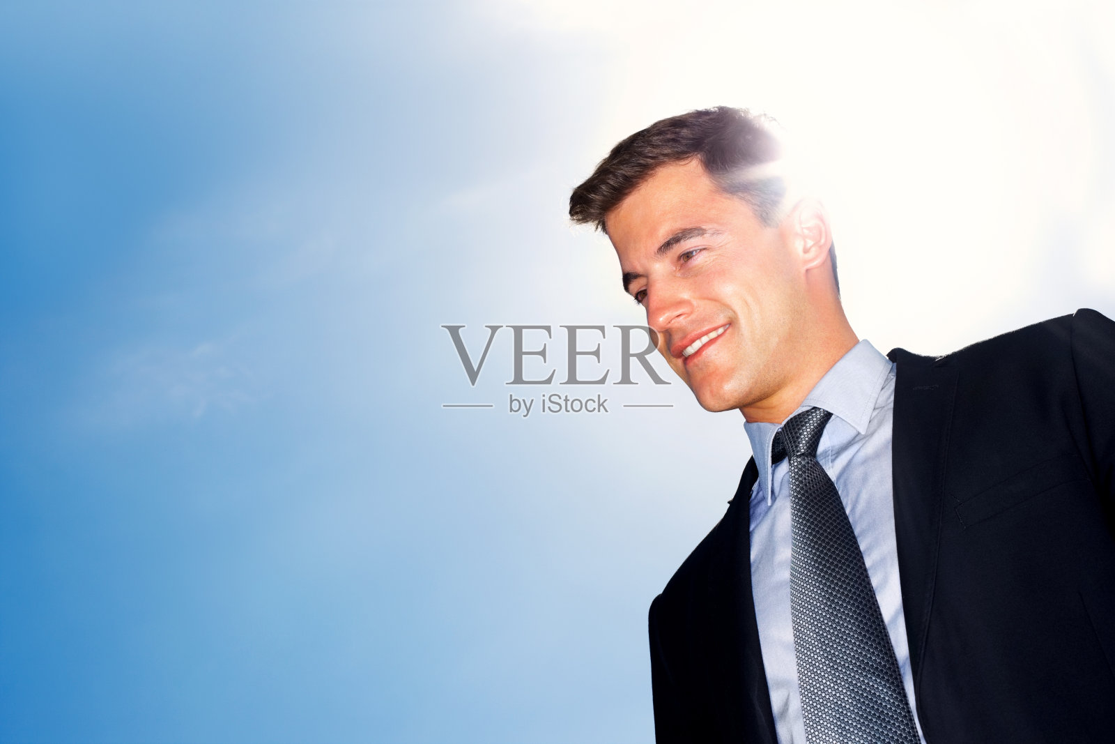 向上看的商人看拷贝空间照片摄影图片