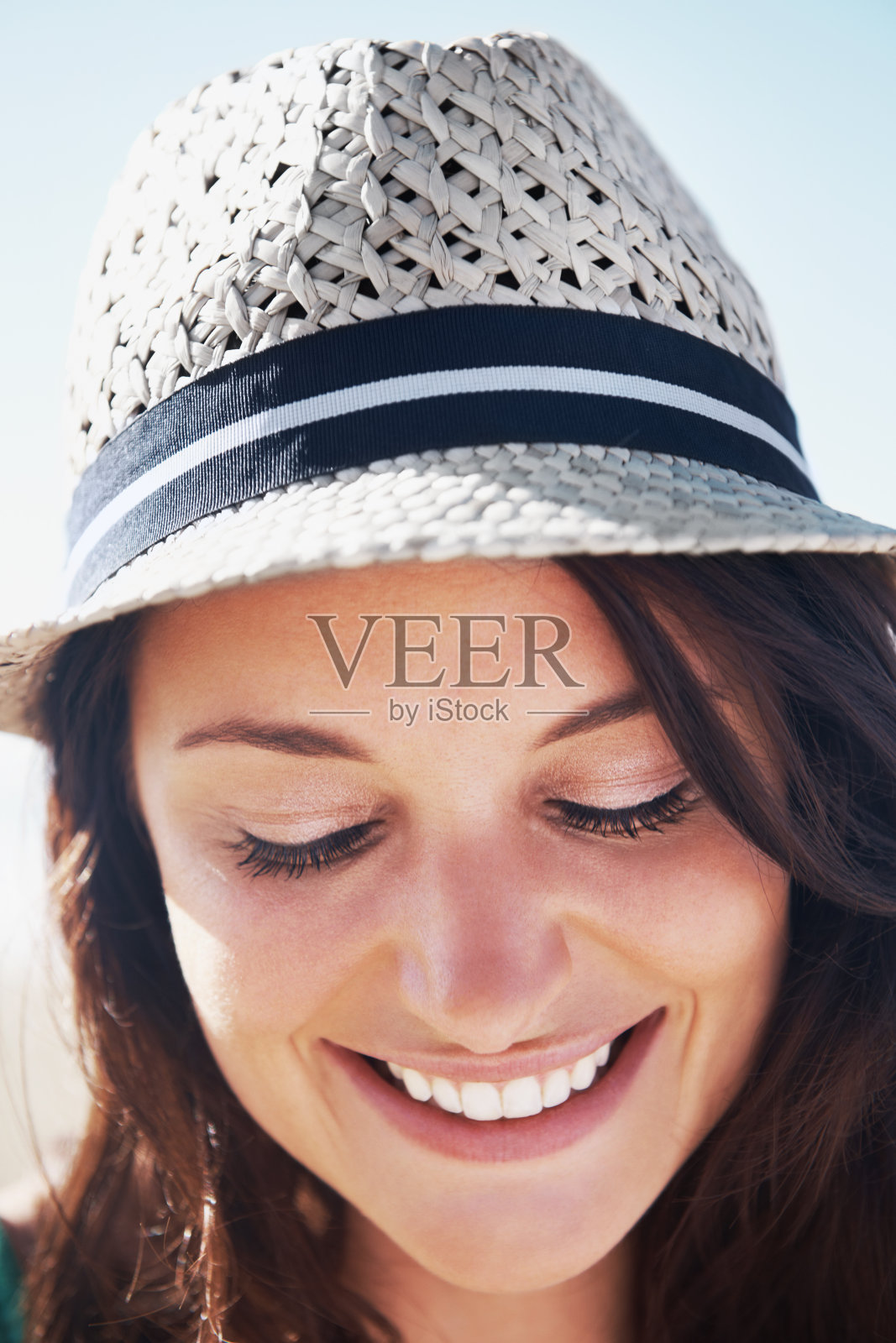 笑得很甜照片摄影图片