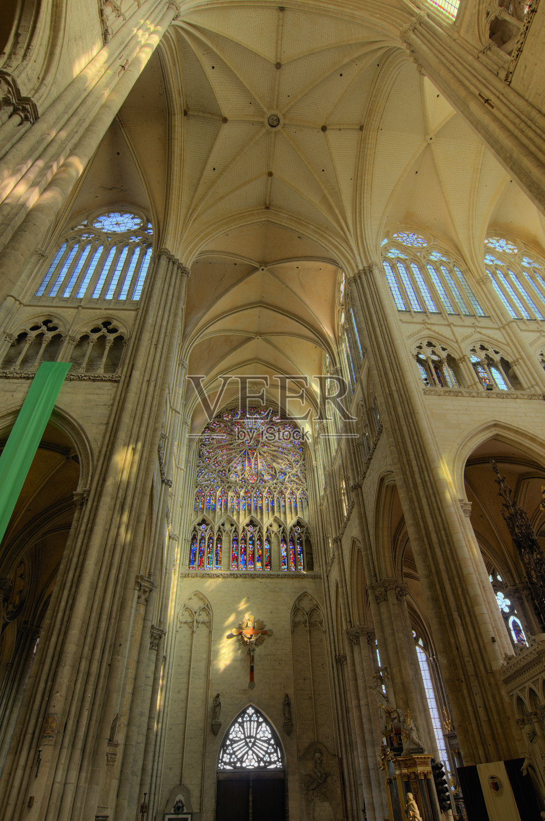 亚眠大教堂内部HDR工艺照片摄影图片