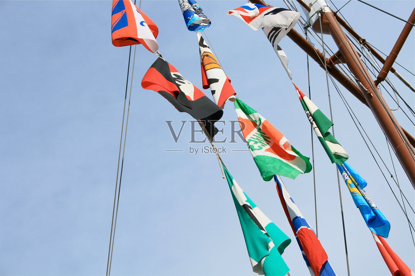 海上旗杆照片摄影图片