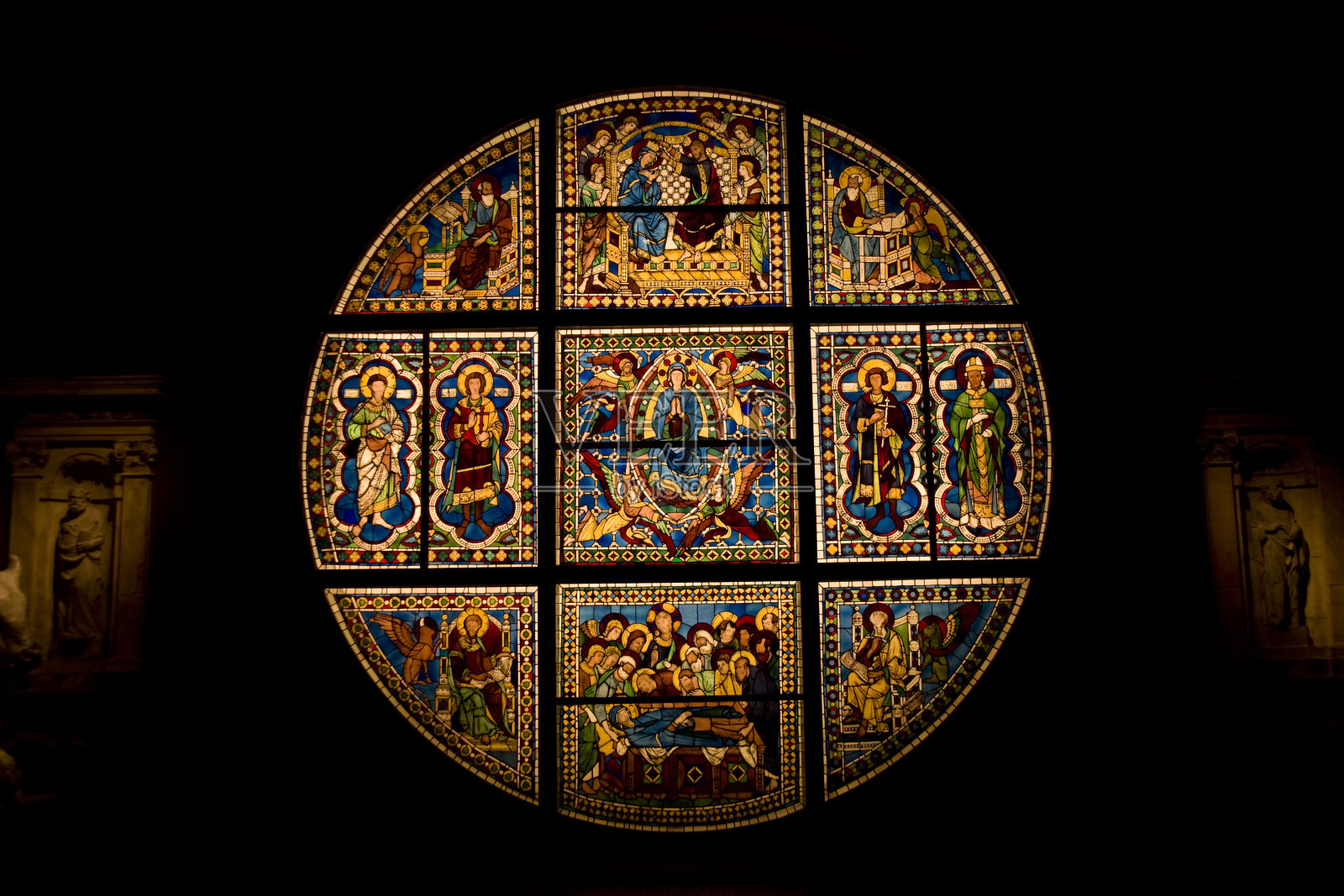 大教堂玻璃窗照片摄影图片